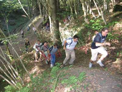 Randonnée sportive avec joëlettes à Marche-les-Dames en 2006