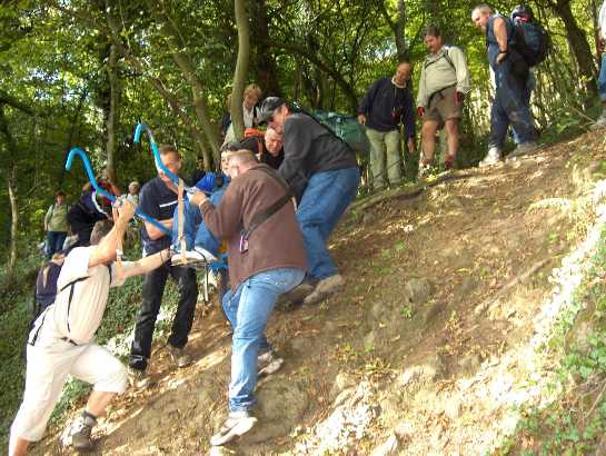 Randonnée sportive avec joëlettes à Marche-les-Dames en 2006