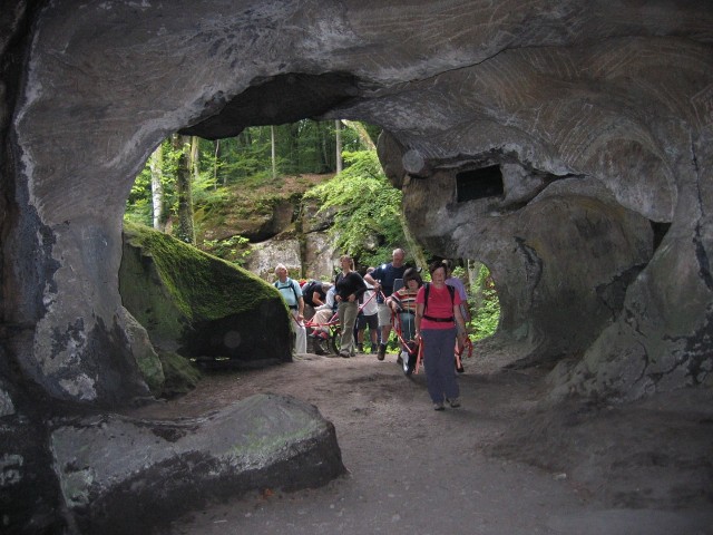 Randonnées sportives avec joëlettes en Petite Suisse luxembourgeoise en 2007