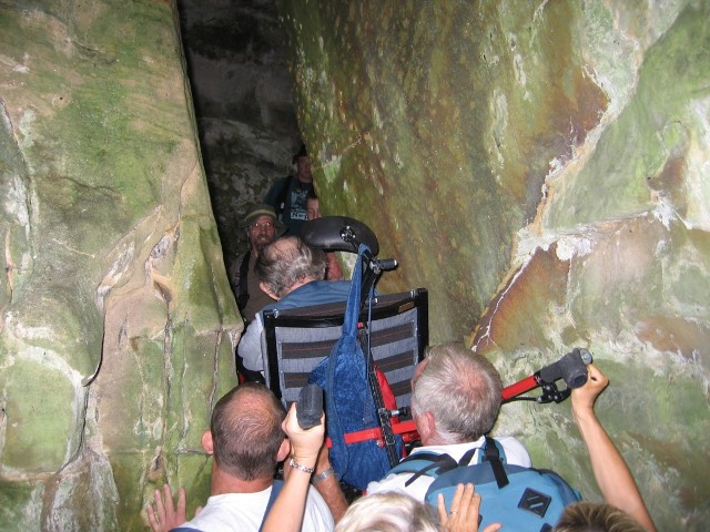 Randonnées sportives avec joëlettes en Petite Suisse luxembourgeoise en 2007