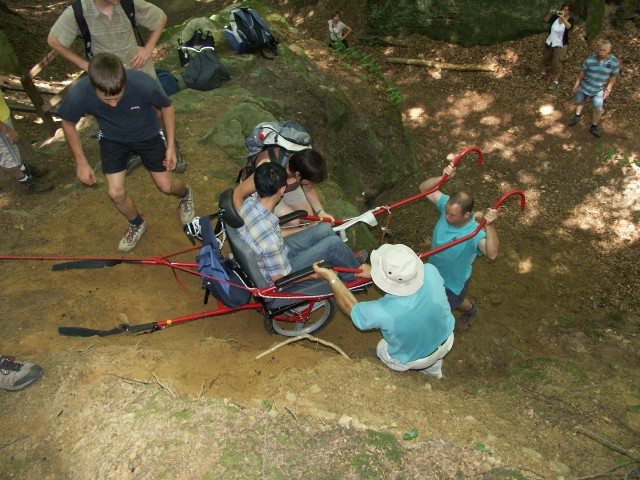 Randonnées sportives avec joëlettes en Petite Suisse luxembourgeoise en 2007