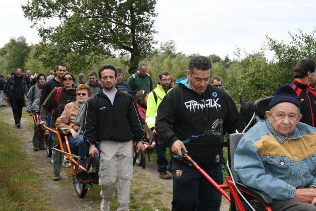 randonnée sportive avec joëlettes, Bérinzenne, 2011