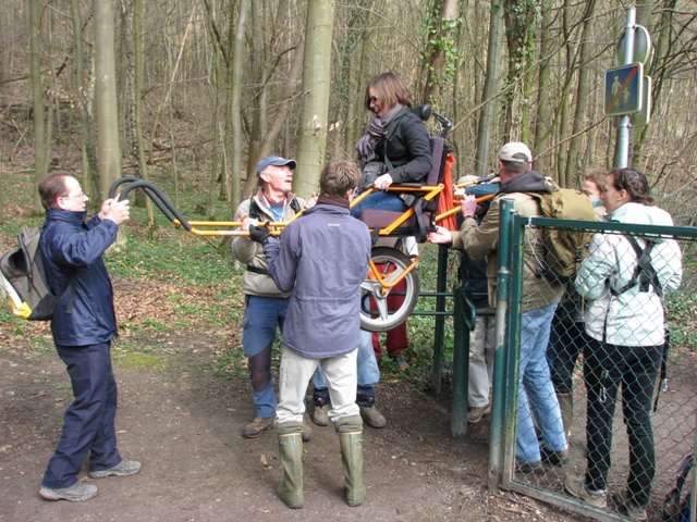 randonnée sportive avec joëlettes, Louvain-la-Neuve, 2011