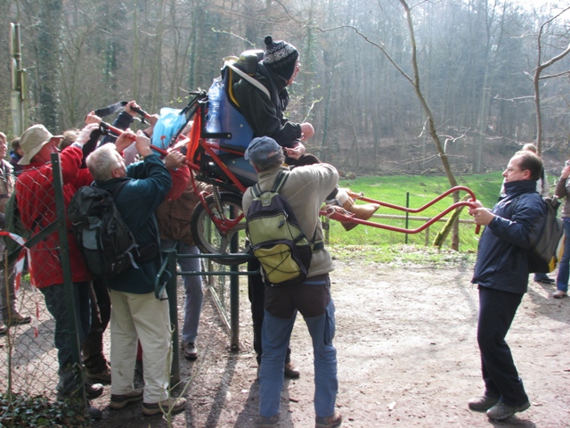 randonnée sportive avec joëlettes, Louvain-la-Neuve, 2011