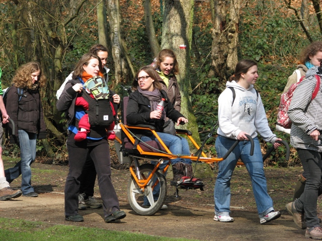 randonnée sportive avec joëlettes, Louvain-la-Neuve, 2011