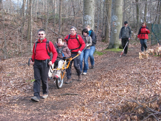 randonnée sportive avec joëlettes, Louvain-la-Neuve, 2011