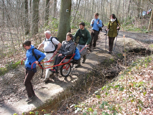 randonnée sportive avec joëlettes, Louvain-la-Neuve, 2011