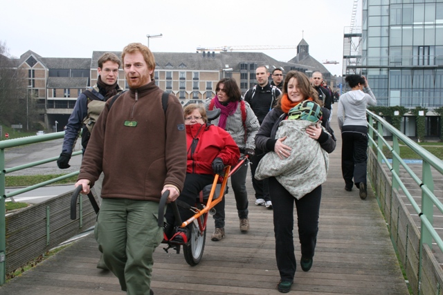 Randonnée sportive avec joëlettes, Louvain-la-Neuve, 2011