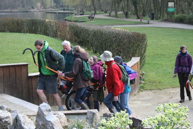 Randonnée sportive avec joëlettes, Louvain-la-Neuve, 2011