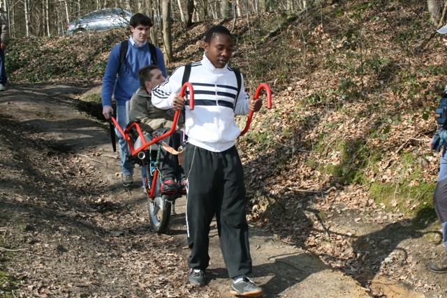 Randonnée sportive avec joëlettes, Louvain-la-Neuve, 2011