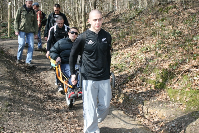 Randonnée sportive avec joëlettes, Louvain-la-Neuve, 2011