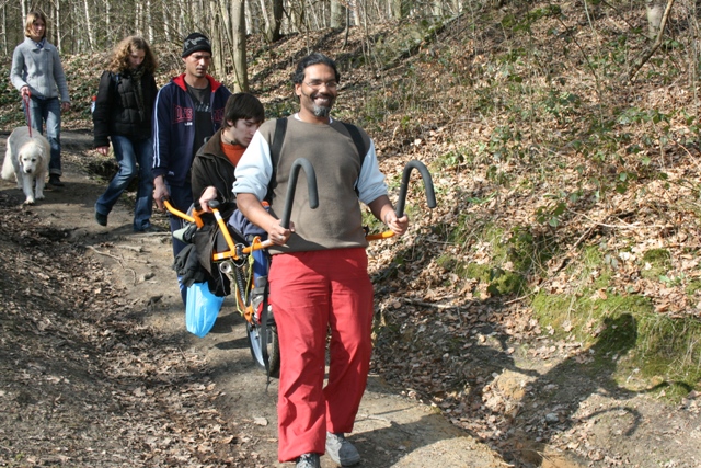 Randonnée sportive avec joëlettes, Louvain-la-Neuve, 2011