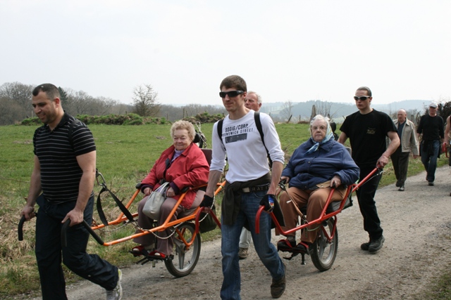 Randonnée sportive avec joëlettes à Bure, 2011