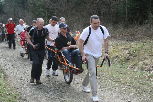 Randonnée sportive avec joëlettes à Bure, 2011