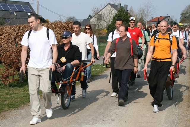 Randonnée sportive avec joëlettes à Bure, 2011