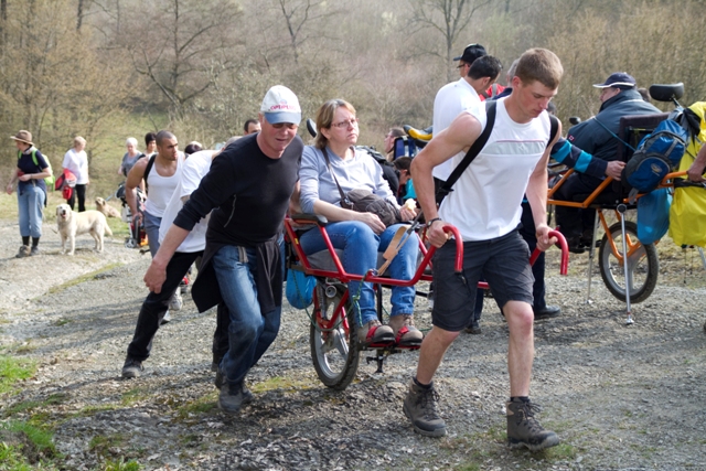 Randonnée sportive avec joëlettes, Bure, 2011