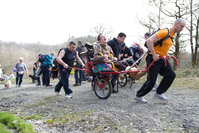 Randonnée sportive avec joëlettes, Bure, 2011