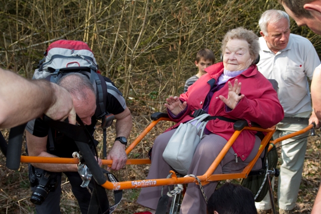 Randonnée sportive avec joëlettes, Bure, 2011