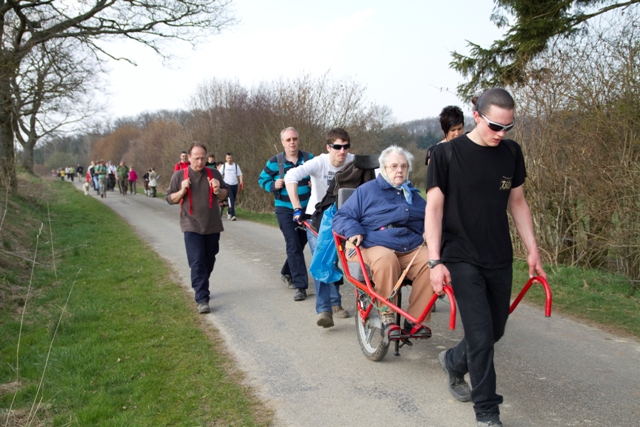 Randonnée sportive avec joëlettes, Bure, 2011