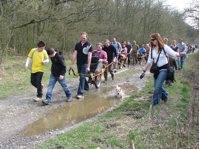 Randonnée sportive avec joëlettes, Bure, 2011