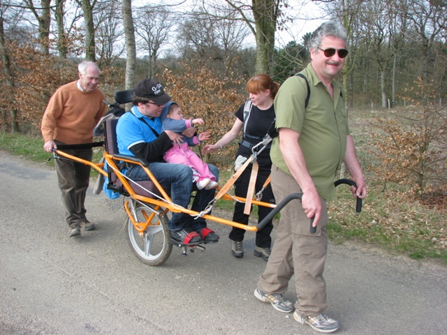 Randonnée sportive avec joëlettes, Bure, 2011