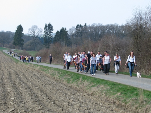 Randonnée sportive avec joëlettes, Bure, 2011