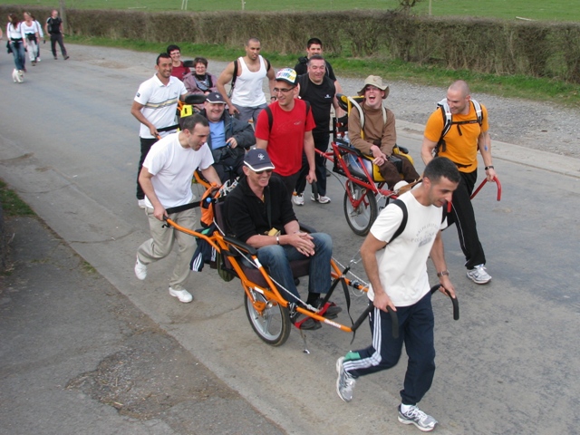 Randonnée sportive avec joëlettes, Bure, 2011