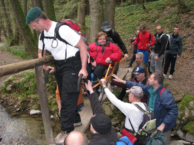 Randonnée sportive avec joëlettes, le Ninglinspo, 2011