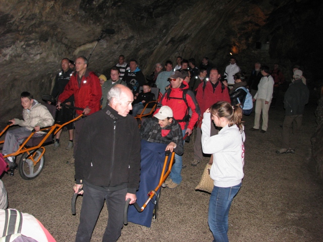 randonnée avec joëlettes, Han-sur-Lesse, 2011