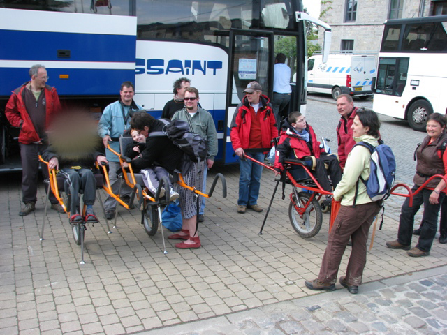 randonnée avec joëlettes, Han-sur-Lesse, 2011