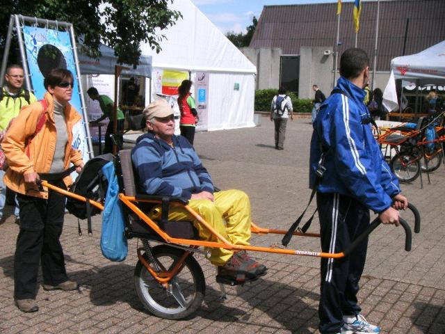 Randonnée sportive avec joëlettes, Louvain-la-Neuve, 2011