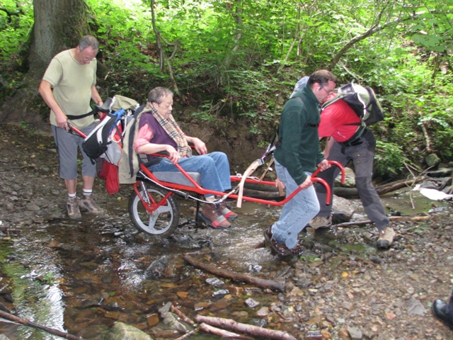 Randonnée sportive avec joëlettes, Marneffe, 2011