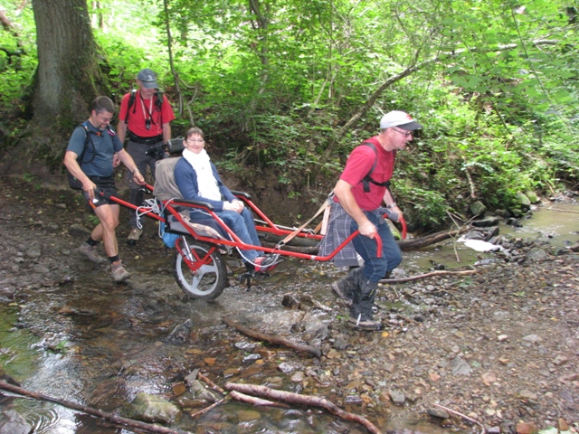 Randonnée sportive avec joëlettes, Marneffe, 2011