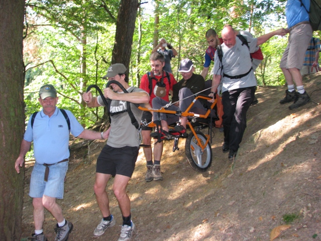 Randonnée sportive avec joëlettes, Tilff, 2011