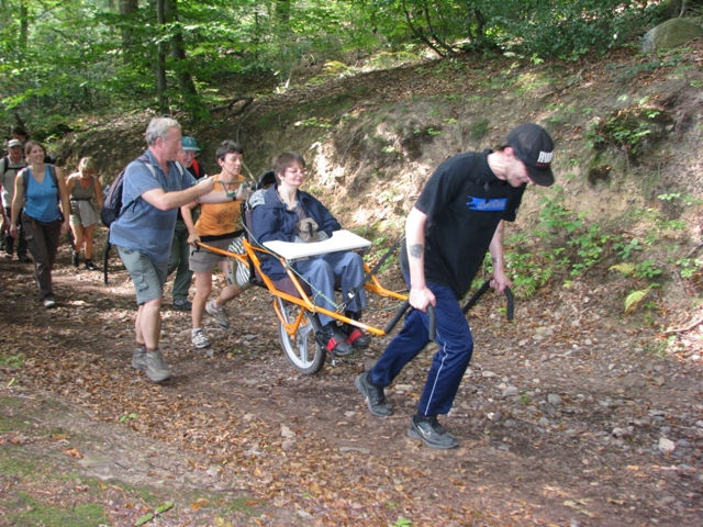 Randonnée sportive avec joëlettes, Tilff, 2011