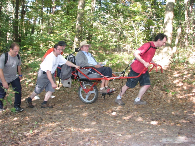 Randonnée sportive avec joëlettes, Malonne, 2011