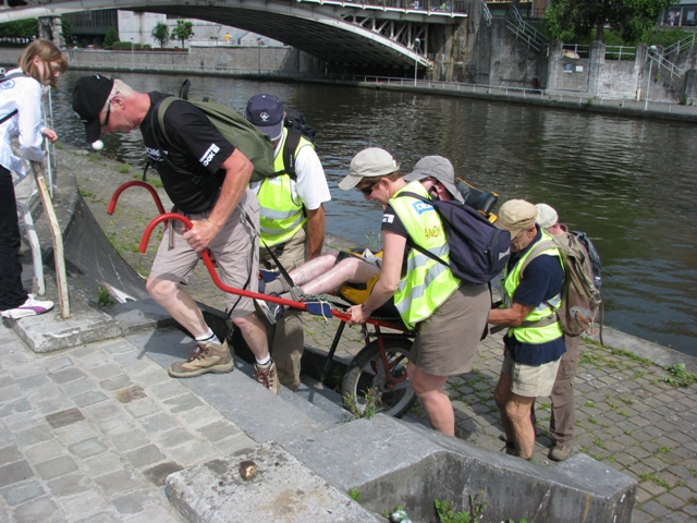 randonnée sportive avec joëlettes, Namur, 2012