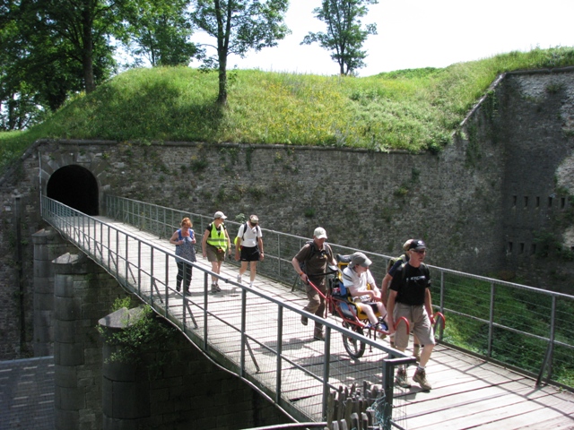 randonnée sportive avec joëlettes, Namur, 2012