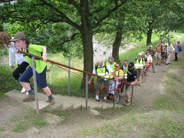 randonnée sportive avec joëlettes, Namur, 2012