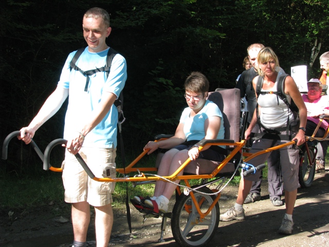 randonnée sportive avec joëlettes, Mariembourg, 2012