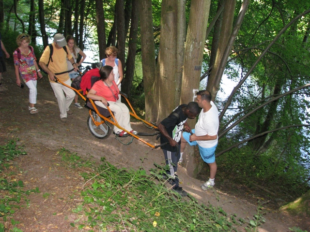 randonnée sportive avec joëlettes, Mariembourg, 2012