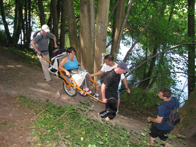 randonnée sportive avec joëlettes, Mariembourg, 2012