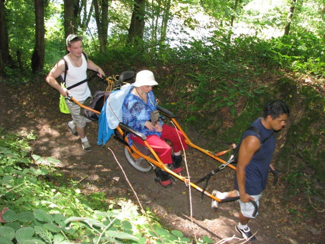 randonnée sportive avec joëlettes, Mariembourg, 2012