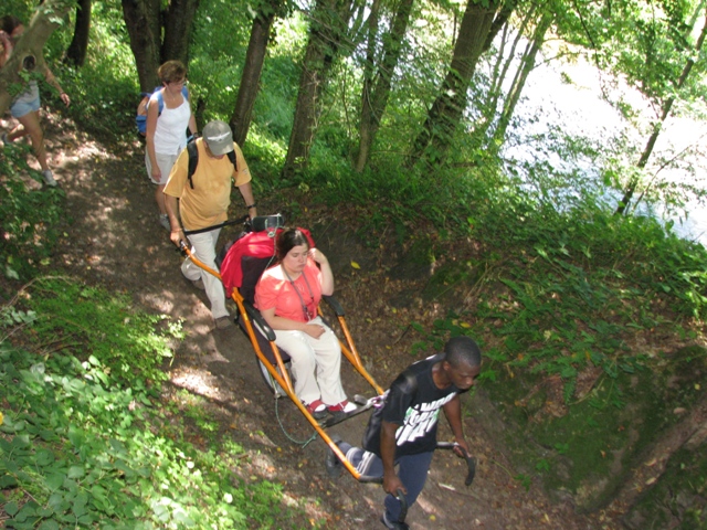 randonnée sportive avec joëlettes, Mariembourg, 2012