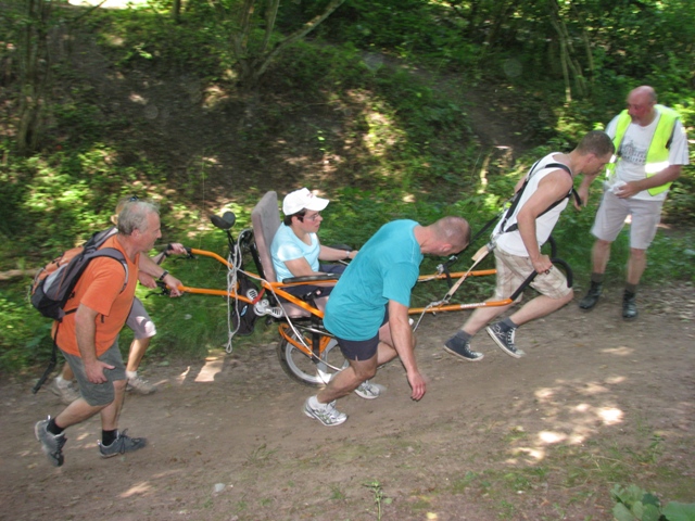 randonnée sportive avec joëlettes, Mariembourg, 2012