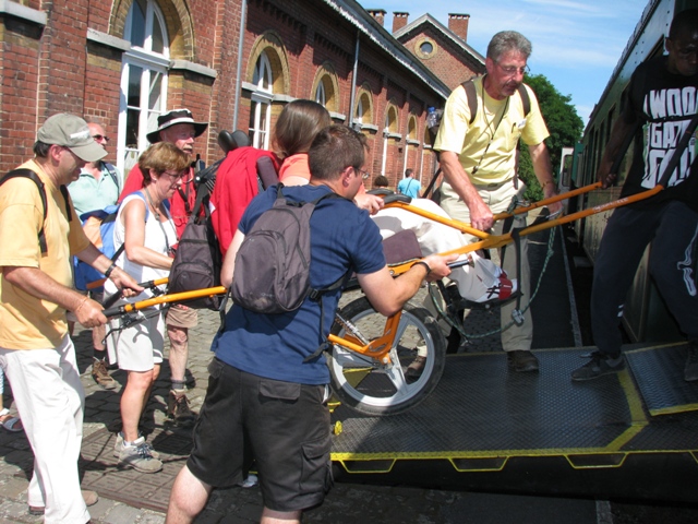 randonnée sportive avec joëlettes, Mariembourg, 2012