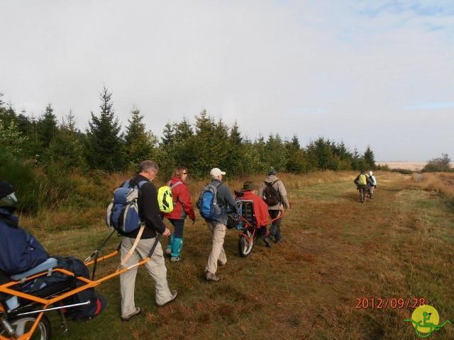 randonnée sportive avec joëlettes, Ovifat, 2012