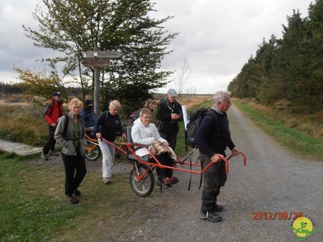 randonnée sportive avec joëlettes, Ovifat, 2012