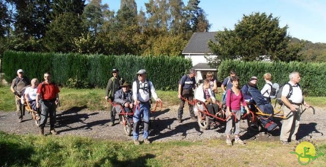 randonnée sportive avec joëlettes, Ovifat, 2012