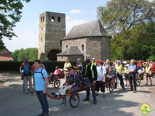 randonnée sportive avec joëlettes, Mozet, 2014